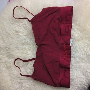 CALVIN KLEIN BURGUNDY TOP SIZE SMALL